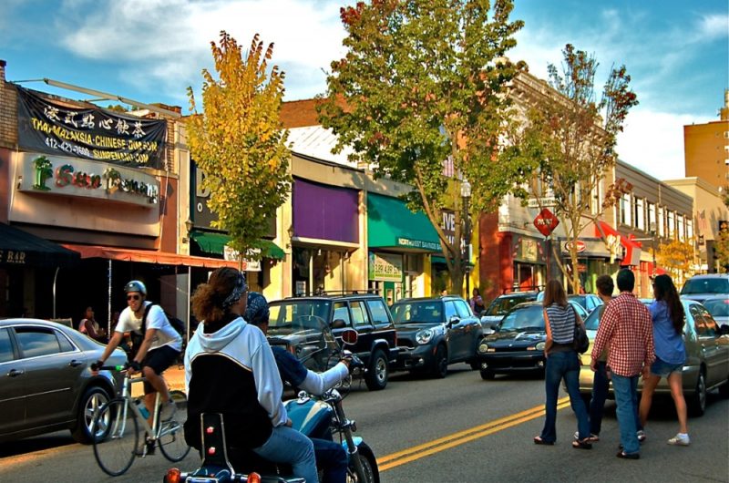 Squirrel Hill Shopping & Dining Apartments Near Carnegie Mellon, Pitt